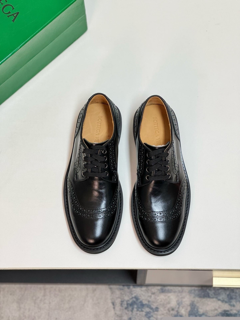 bo*te*ga Ve*ne*ta leather shoes